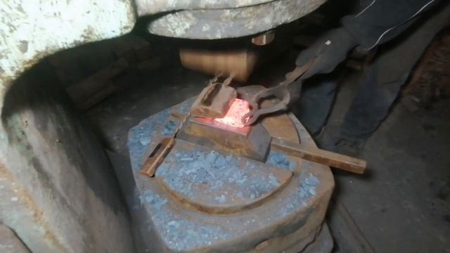 топор из рельса. rail ax.1. смотреть онлайн