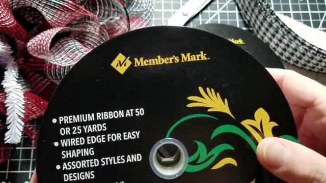 Mesh Ruffle Wreath Tutorial [with 30 inch Ruffles] смотреть онлайн