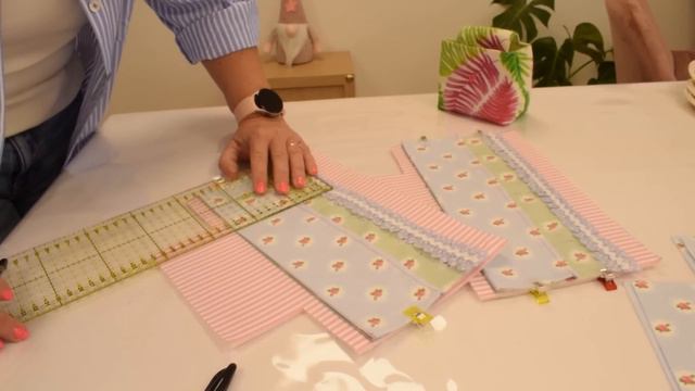 🎀 TUTO #DIY FACILE 🎀 Coudre pas-à-pas La BOX de Rangement Couture #MÉLOU 🥰 смотреть онлайн