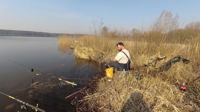 Март 2020. Открытая вода. Кормушки, соски молчат, поплавочка спасает рыбалку.