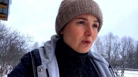 ОН ЕЛЕ ВЫЖИЛ В КУРЯТНИКЕ! КАК ЖИВУТ ЛЮДИ В ДЕРЕВНЕ. РЕМОНТ ЛЕВАДЫ И РАСЧИСТКА ЛОШАДИ. МОЛОДАЯ ФЕРМА