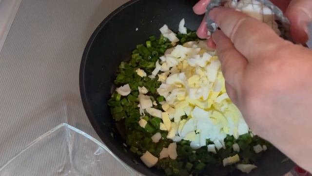 Заливной пирог с зелёным луком и яйцом!новый рецепт!/Chives and Egg Jellied Pie! New recipe! смотреть онлайн