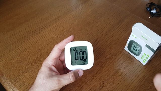 Электронные часы будильник в корпусе белого цвета BALDR из Китая смотреть онлайн