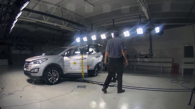 Thatcham Crash Test Set up for Euro NCAP testing смотреть онлайн