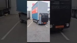 В Подмосковье грузовик беспилотник привез очередную партию стиралок и микроволновок с Украины