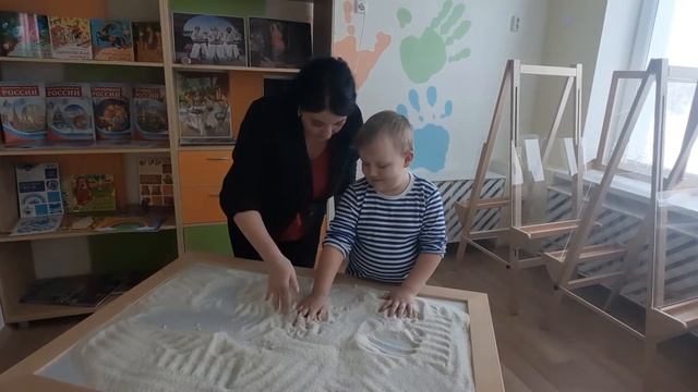 Знакомство с песком" смотреть онлайн