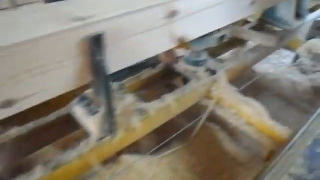 Деревообрабатывающий продольно-фрезерный станок "Домостроение" смотреть онлайн