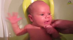 Купаем Максимку. Опасность подставки для купания. (02.21г.) Семья Бровченко.