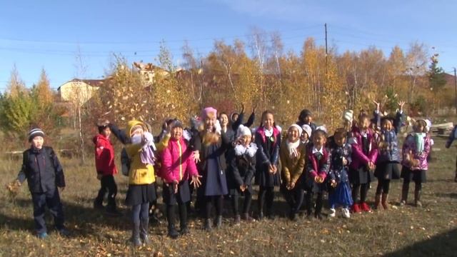 Вокальный ансамбль 4 "а" класса "Сулусчаан" - Учугэйиэн Сахам сирэ