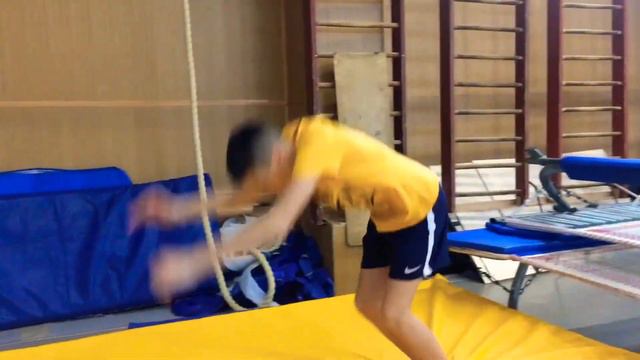 Как научиться делать сальто вперёд. смотреть онлайн