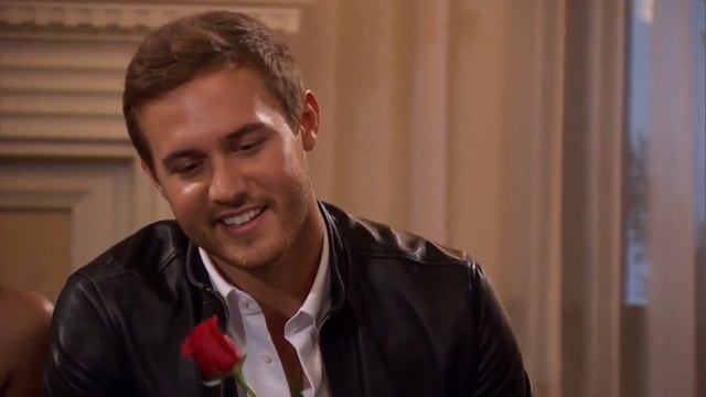 TRENDING: Pat Sajak's Daughter Turns 'Wheel' Letters + The Bachelor Recap смотреть онлайн