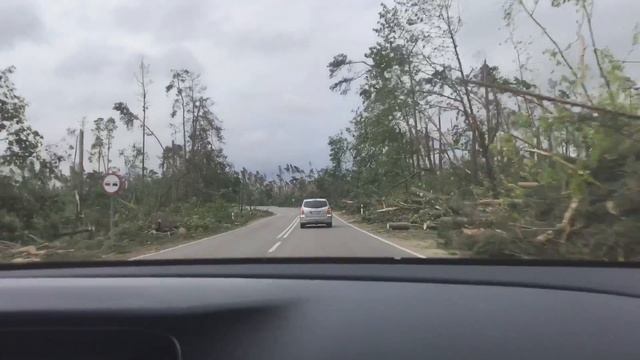 Последствия урагана, унёсшего жизни 5 человек смотреть онлайн
