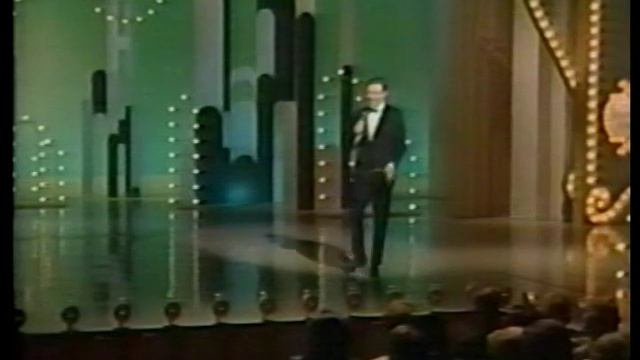 Steve Lawrence sings "On A Clear Day" смотреть онлайн