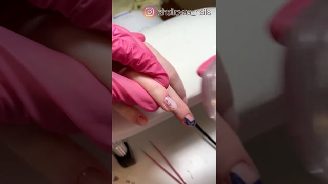 КАК КРЕПИТЬ СЛАЙДЕРЫ?? #маникюр #гельлак #ногти #МК #shorts #мастерманикюра #мастеркласс #слайдеры смотреть онлайн