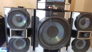 LOGITECH Z623 VS SONY GENEZI MHC-GT55 Prueba de Bajos)