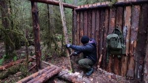 Строительство лесной хижины.Делаю лестницу.Часть 5