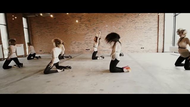 Девушки красиво танцуют клип Wonna lose you смотреть онлайн