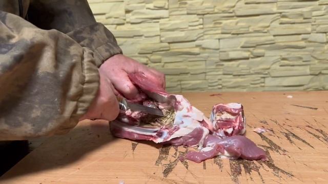 Новый тест нашей фирменной стали КН-01. Разделываем барана.