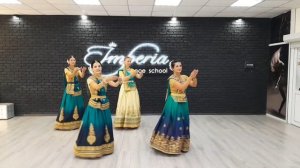 ДВИЖЕНИЕ 22. Гопи ищут Кришну в кустарниках.