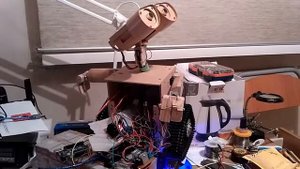 Робот ардуино (robot arduino) - Робот Валл-И ( robot Wall-E ) .