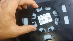 2004 Honda CRV Passenger Mirror Glass Replacement