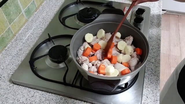 #43. How to make Korean style chicken stir-fried soup.