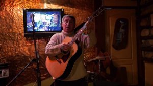 Сергей Васильев - уличный музыкант (выступление в одном из клубов на подоле) 4