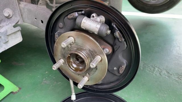 How to replace brake shoe for Toyota vios смотреть онлайн