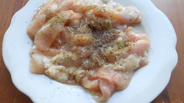 Зеленые помидоры жареные на сковороде с курицей и овощами