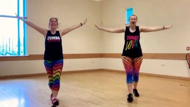 Zumba - Warm Up - I like how it Feels смотреть онлайн