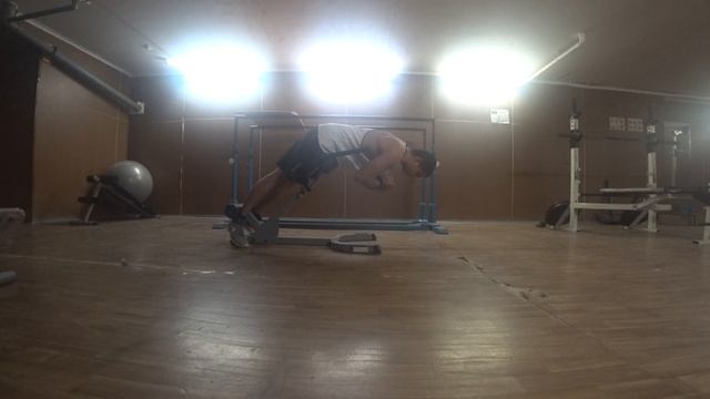 Гиперэкстензии статические 3 по 30 сек с 5 кг смотреть онлайн