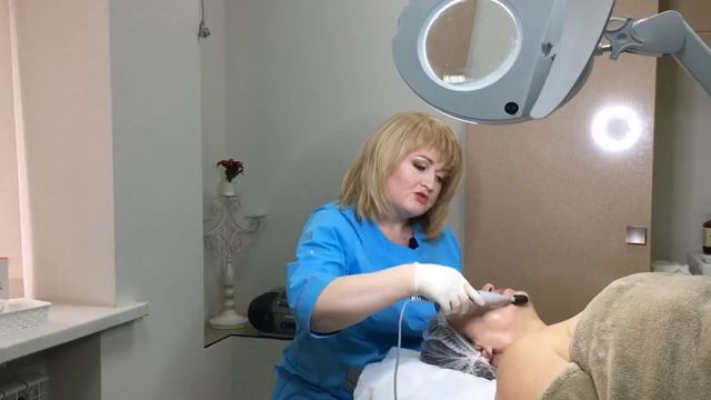 Красота: Как сохранить кожу подтянутой? В гостях у косметолога.