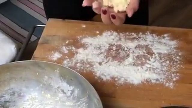 Делаем сырники на завтрак. смотреть онлайн