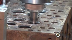 Работа станка RS08L для обработки и прорезки седел клапанов | Ремонт ГБЦ