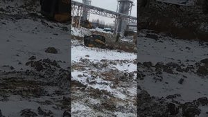 Бобкет застрял.