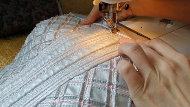 Как сшить стеганую сумочку из кожи на швейной машинке. смотреть онлайн