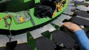 Производство перчаток. Карусель, нанесение ПВХ покрытия. НПК КОКОН. sab2015.ru