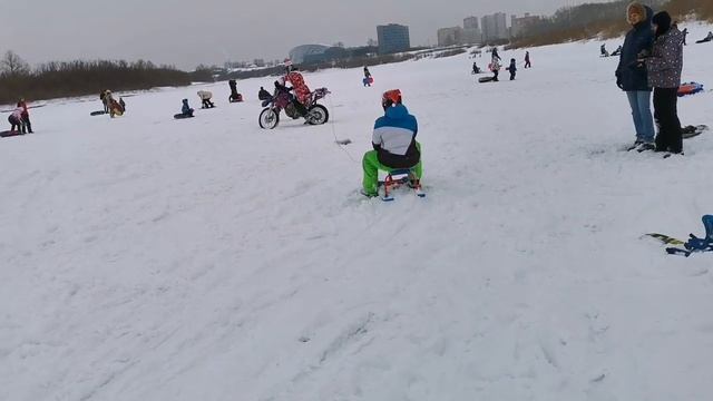 Новогодний тест драйв снегоката "Темка" в Тюмени смотреть онлайн