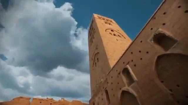 Видео о пользе и качестве сока нони 'Самое лучшее на земле Моринда'