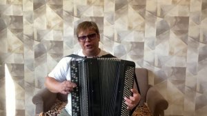 Хвастать милая не стану на баяне