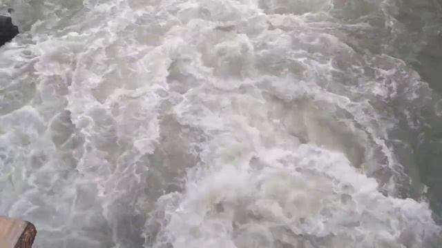 Мощь горной реки Чуя. Порог Бегемот.Алтай 2019 смотреть онлайн