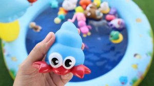 Lots of Animal Toys for Kids - Learn Colors with Baby Shark | Lum Sum Kids