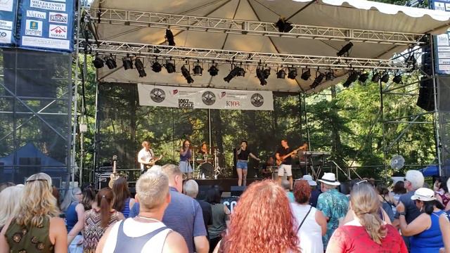 Dancehall Days Crazy in love Beyonce Cover Soulful Giving blanket concert Aug 04, 2018 смотреть онлайн