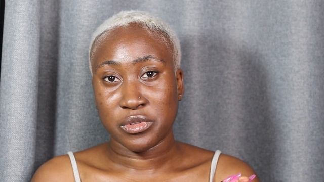 LA ROCHE POSAY ANTHELIOS ULTRA-LIGHT INVISIBLE FLUID vs. TINTED FLUID SPF 50+ | REVIEW ON DARK SKIN смотреть онлайн