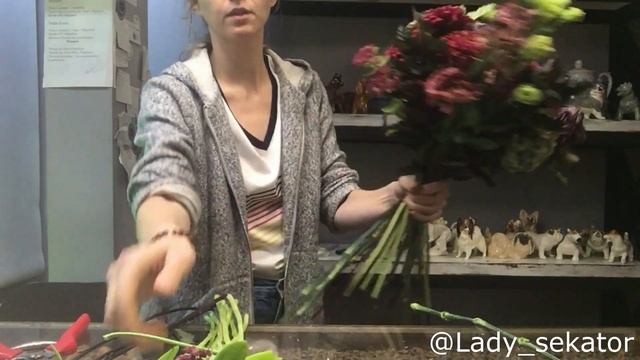 ФЛОРИСТИКА. Как сделать букет. (гортензии, диантусы, хризантемы,седум)