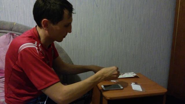 Как наклеить защитную пленку на телефон смотреть онлайн