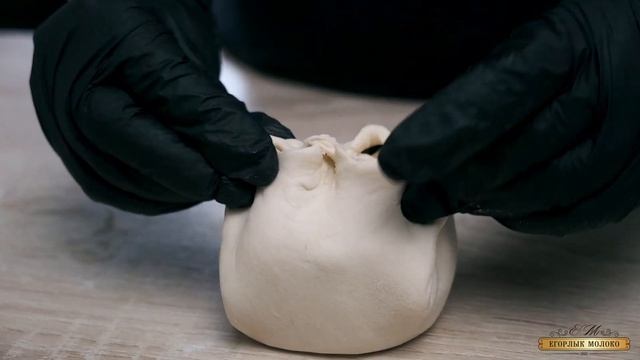 Пирог  голубикой и сыром "Бри"