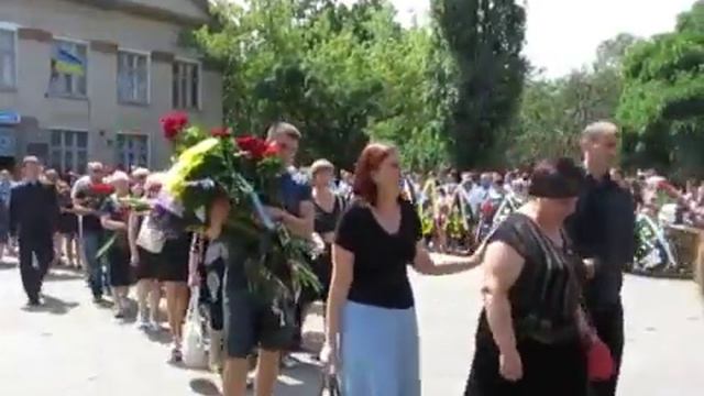 Похороны мелитопольских летчиков. 2014 год смотреть онлайн