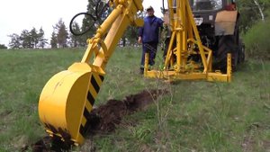 Манипулятор тракторный ГСТ-1000 с экскаваторным ковшом ЭКТ 012