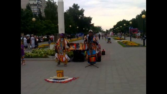 Волгоград. Бульвар Энгельса. Песни. Музыка.